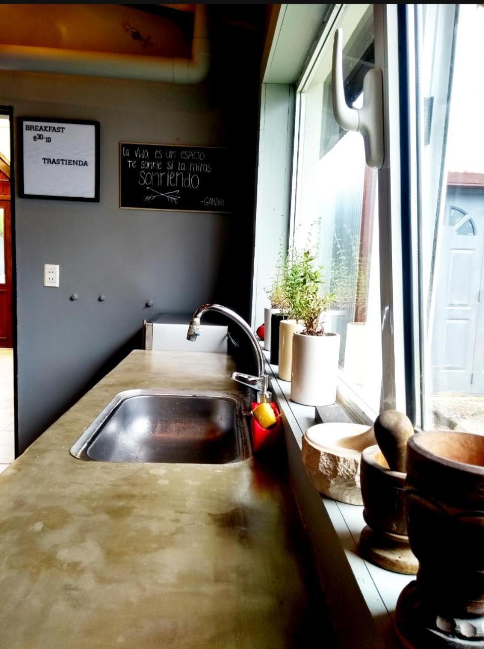 إل كالافاتي Trastienda Guest House الغرفة الصورة